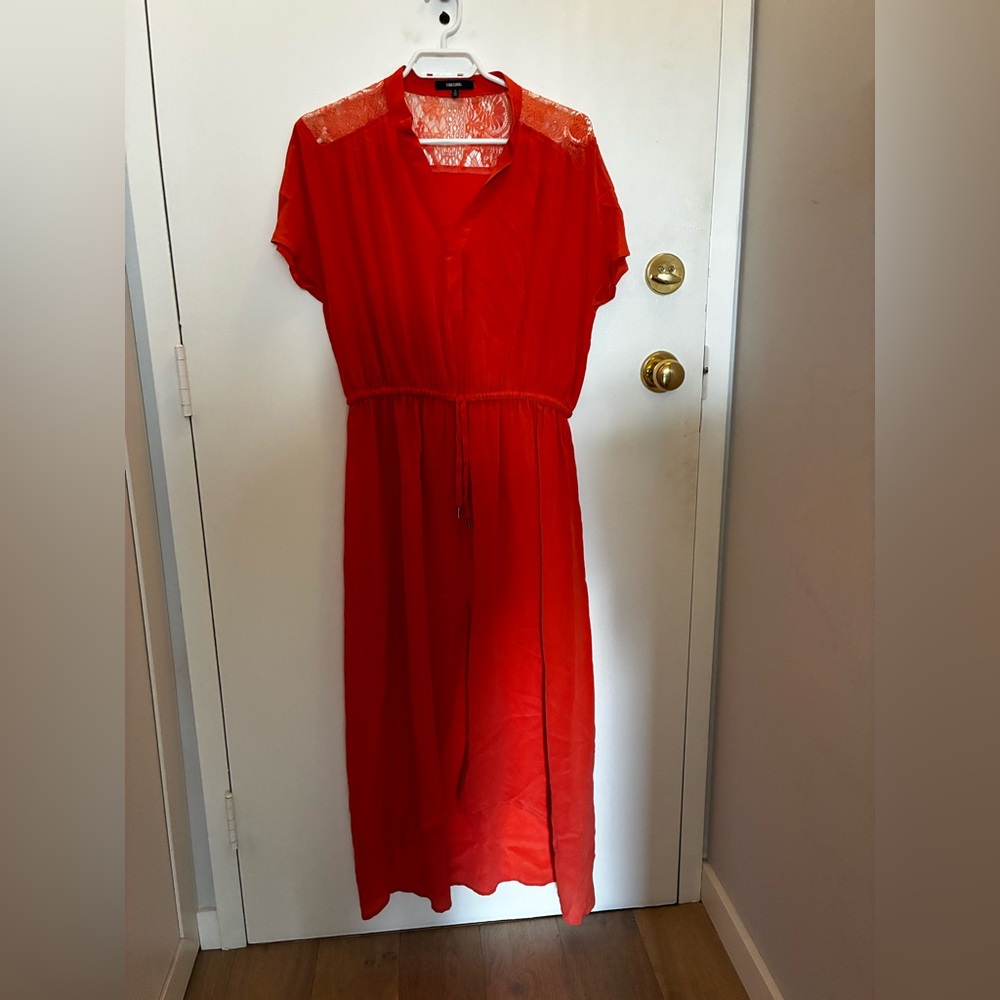 Funktional Dress, Coral, 100% silk, lace detail on back, size Medium 8/10